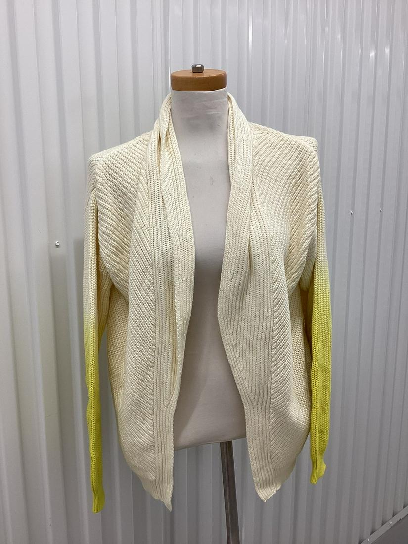 SI-IAE Sweater Size S: SI-IAE Sweater Size S