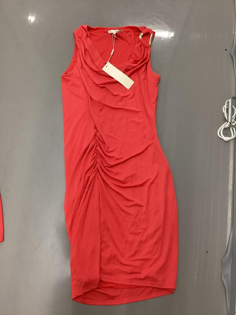 NWT Halston Heritage Shoulder Accent Dress in Poppy Size M: NWT Halston Heritage Shoulder Accent Dress in Poppy Size M
