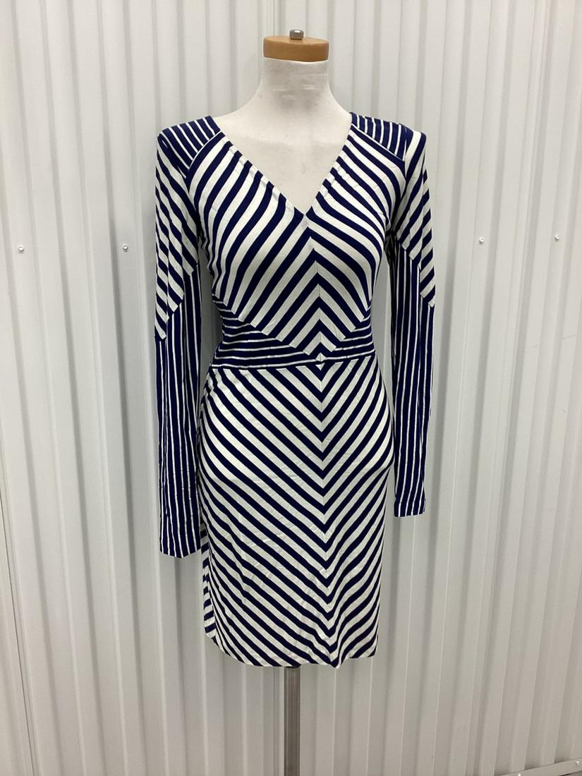 NWT Diane Von Furstenberg Mildred Dress in Midnight & White Size 4: NWT Diane Von Furstenberg Mildred Dress in Midnight & White Size 4