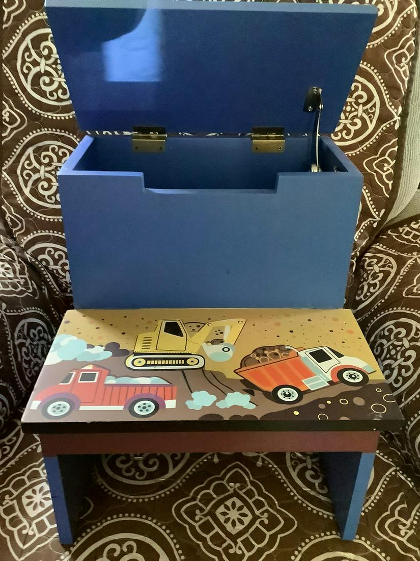 Children's step stool with storage 13X12X12 (1 of 1)