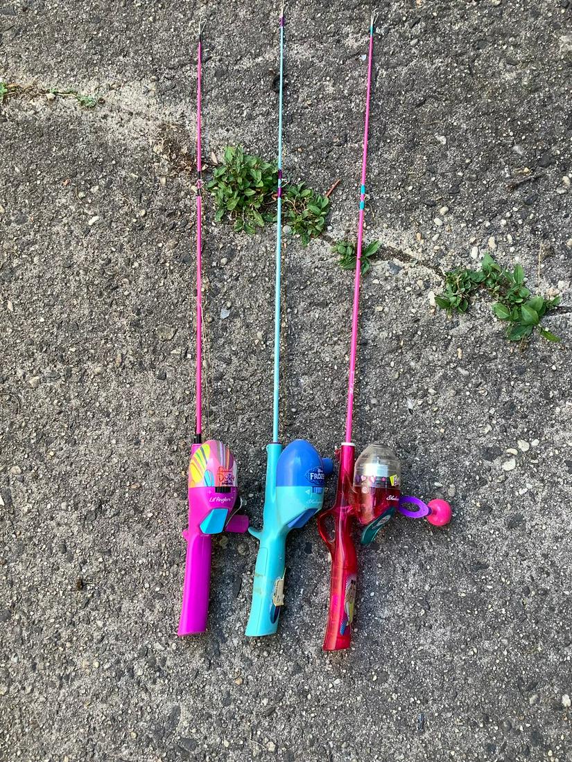 Lot of three children's fishing poles, Barbie, Frozen and Dora: Lot of three children's fishing poles, Barbie, Frozen and Dora