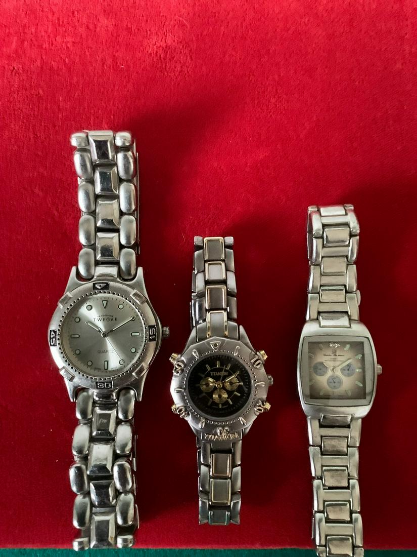 Lot of Watches, Twelve, Titanium and more, need batteries: Lot of Watches, Twelve, Titanium and more, need batteries