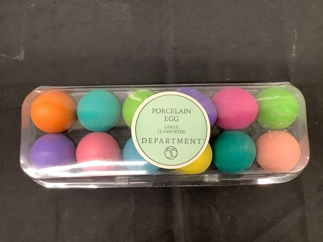 Lot of Porcelain Eggs: Lot of Porcelain Eggs