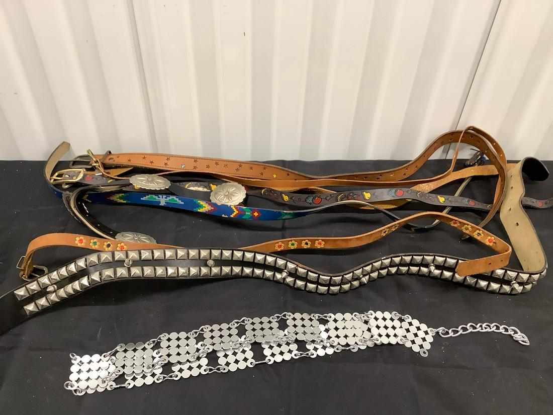 Lot of Vintage Belts: Lot of Vintage Belts
