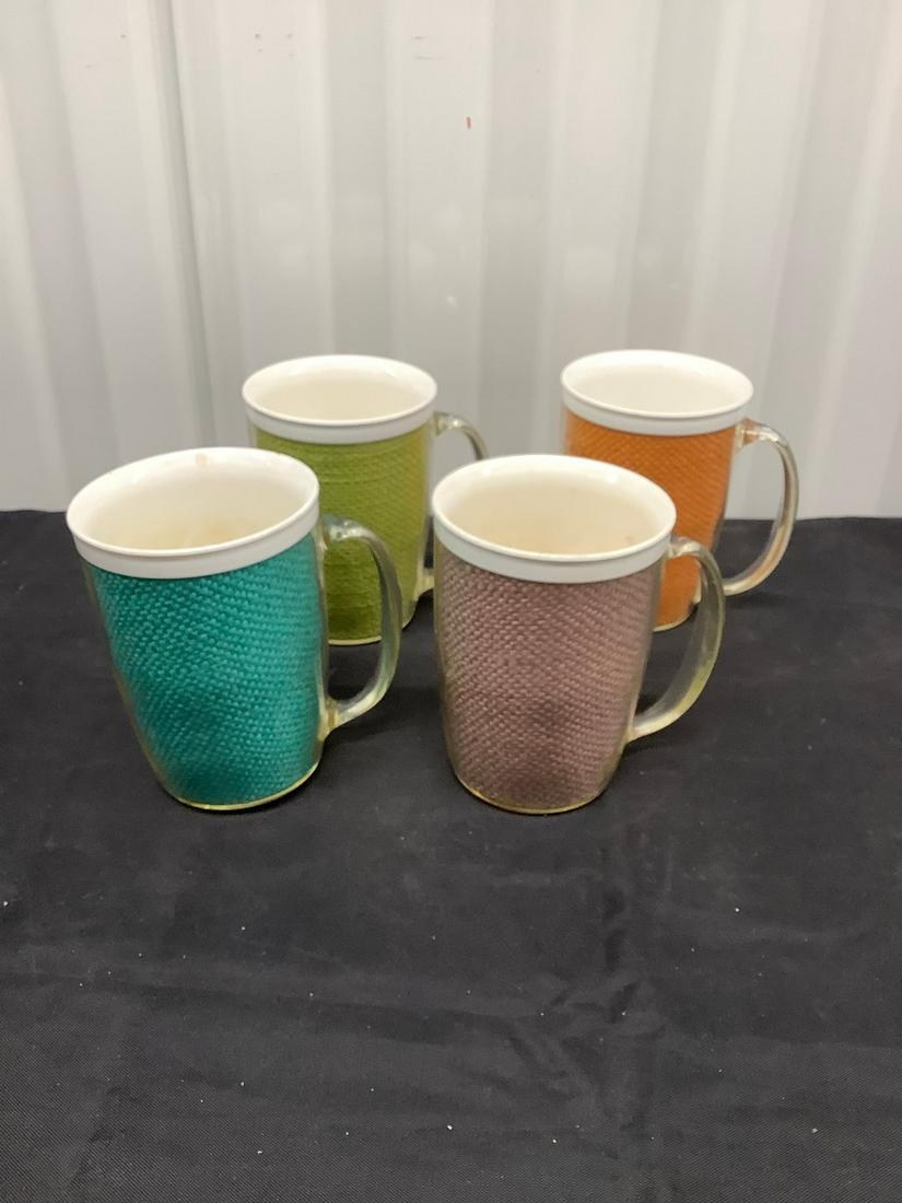 Lot of Vintage Plastic Coffee Mugs 4.5" (1 of 1)