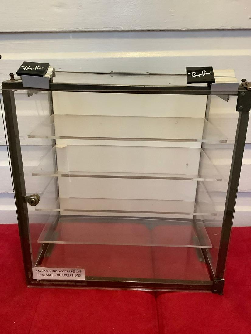 Rayban Sunglasses Case 15.5x15x10 (need key to open) (1 of 1)