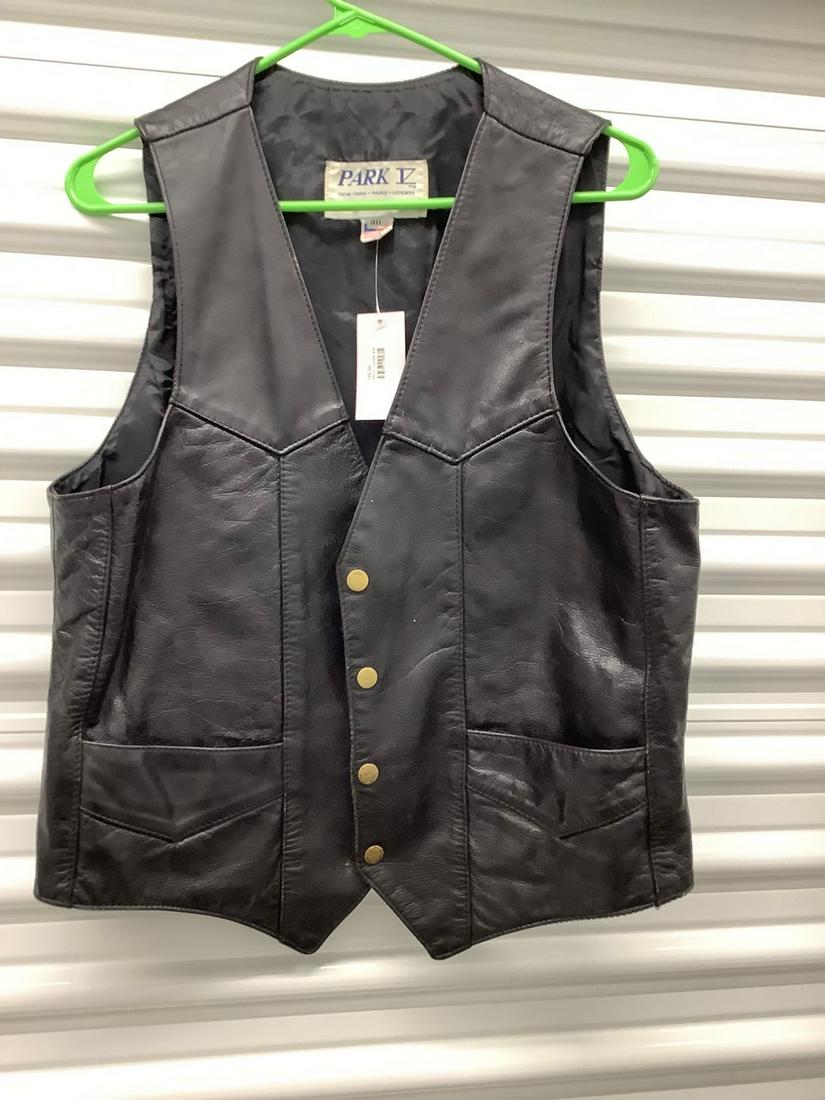Leather Men's Park V vest size 40: Leather Men's Park V vest size 40