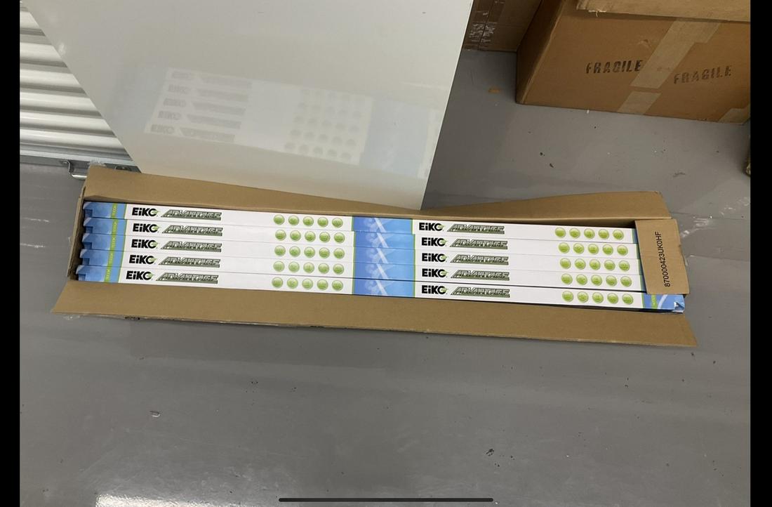 Lot of LED T8 Linear 5000k lights: 49" long
