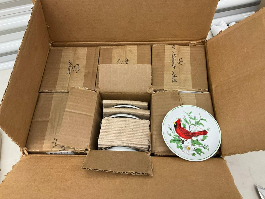 Large lot of Porcelana Schmidt wall plates: 4" across