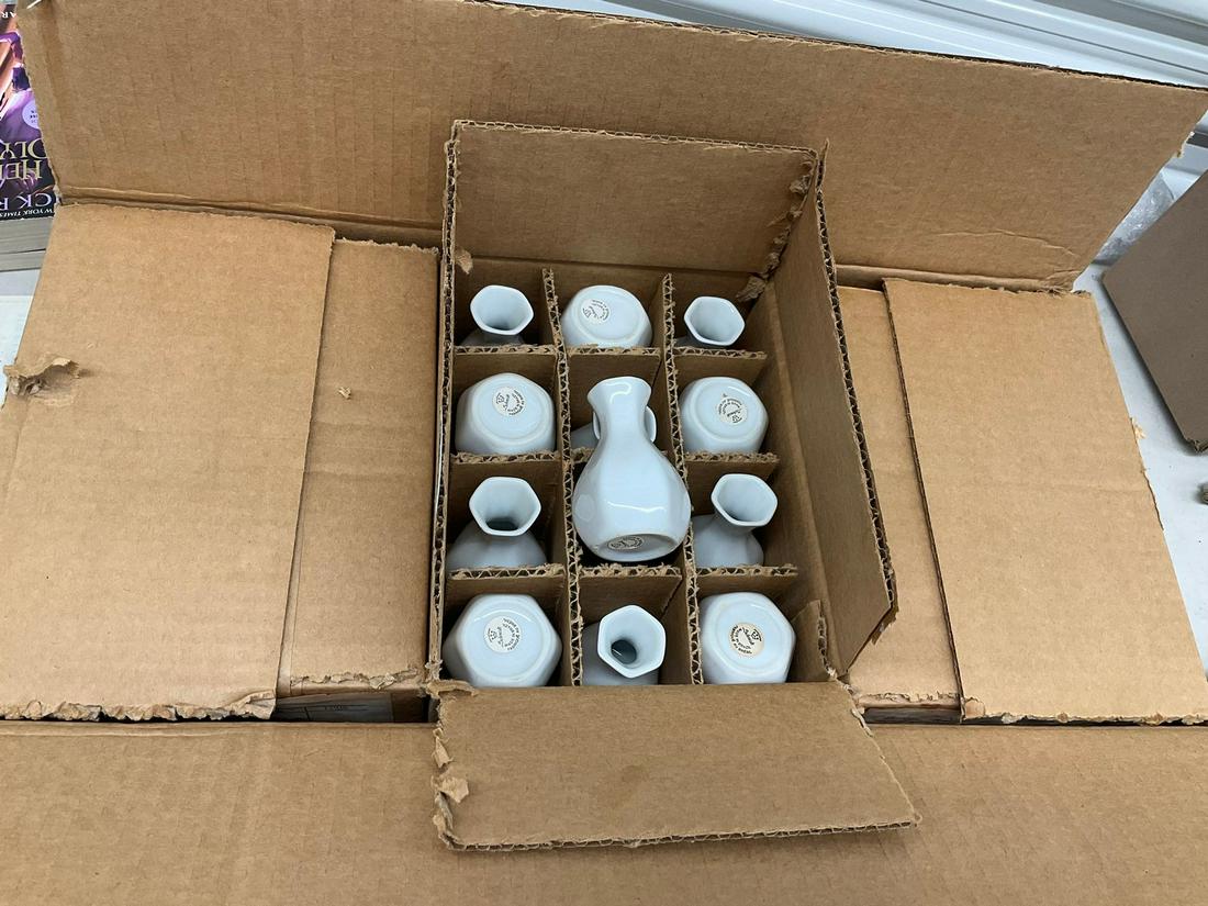 Lot of Porcelana Schmidt vases: 3" tall