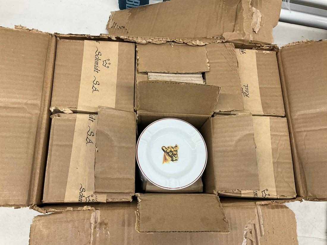 Lot of Porcelana Schmidt vases: 3" tall