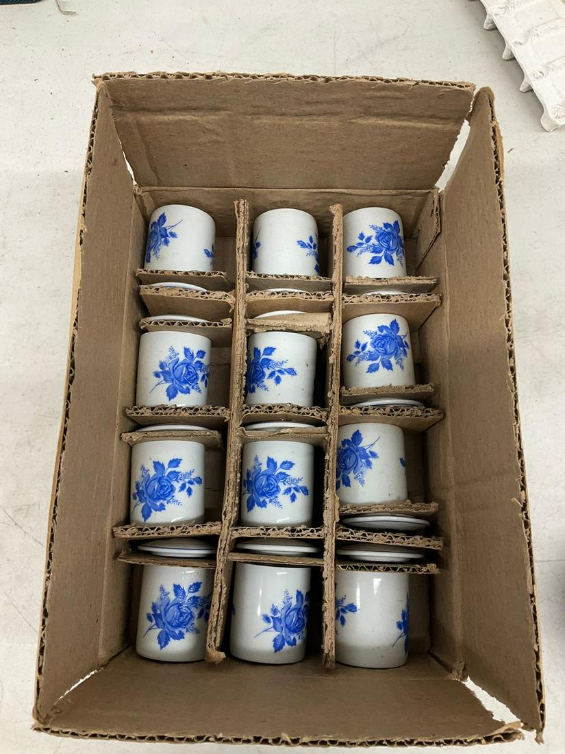 Lot of Porcelana Schmidt mini jars: 2"tall