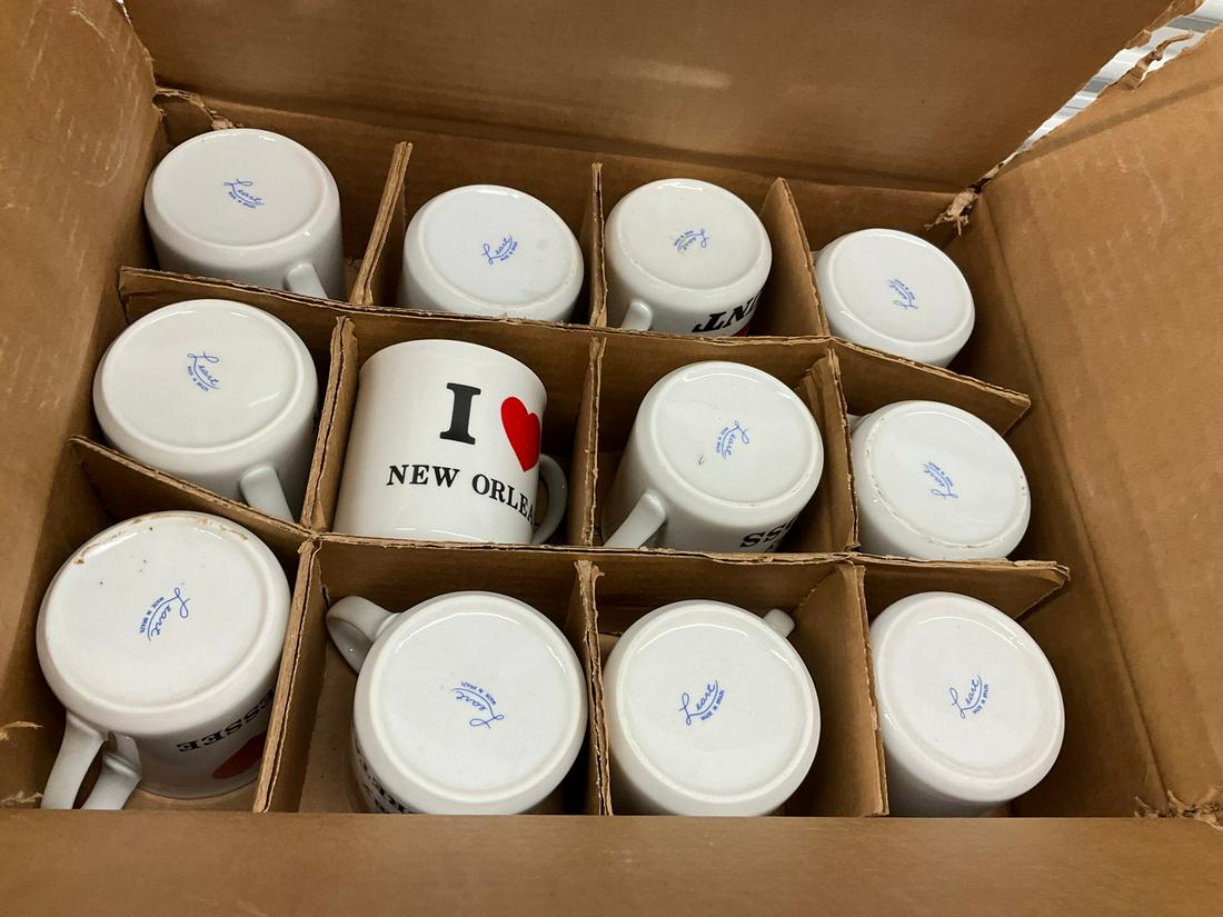 Lot of Porcelana Schmidt New Orleans mugs: Lot of Porcelana Schmidt New Orleans mugs