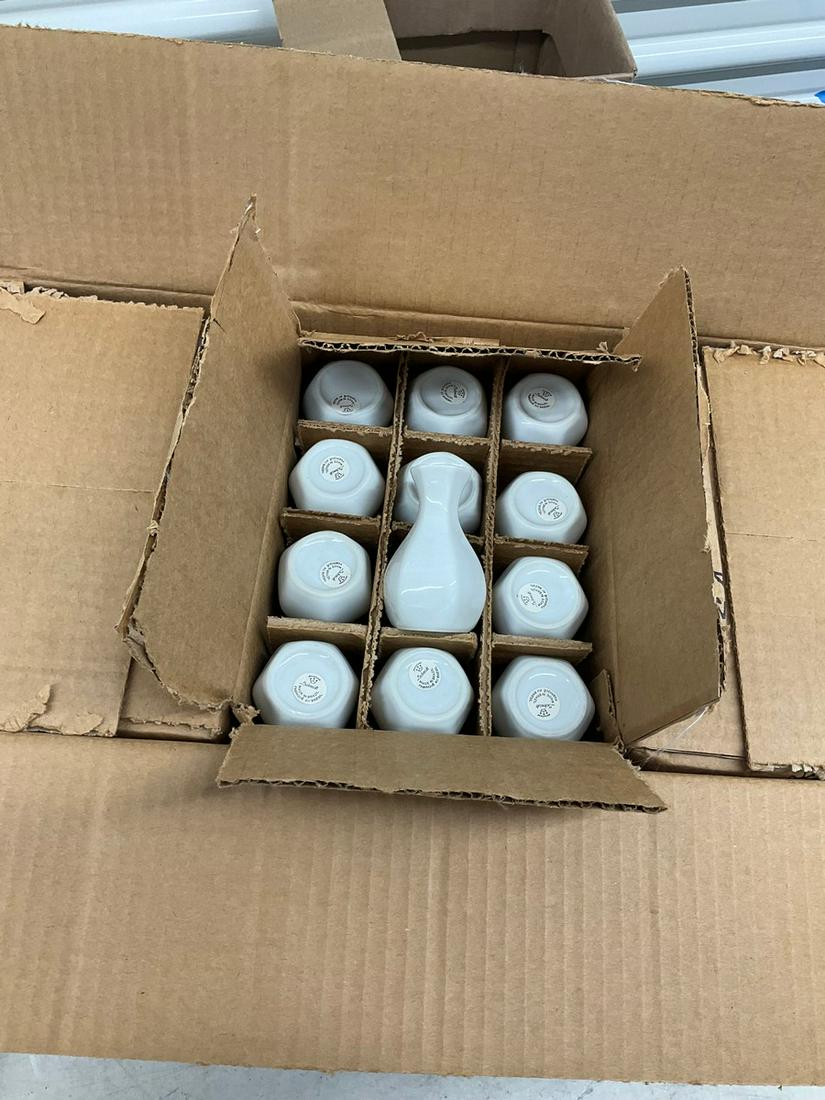 Lot of Porcelana Schmidt mini vases: 3" tall