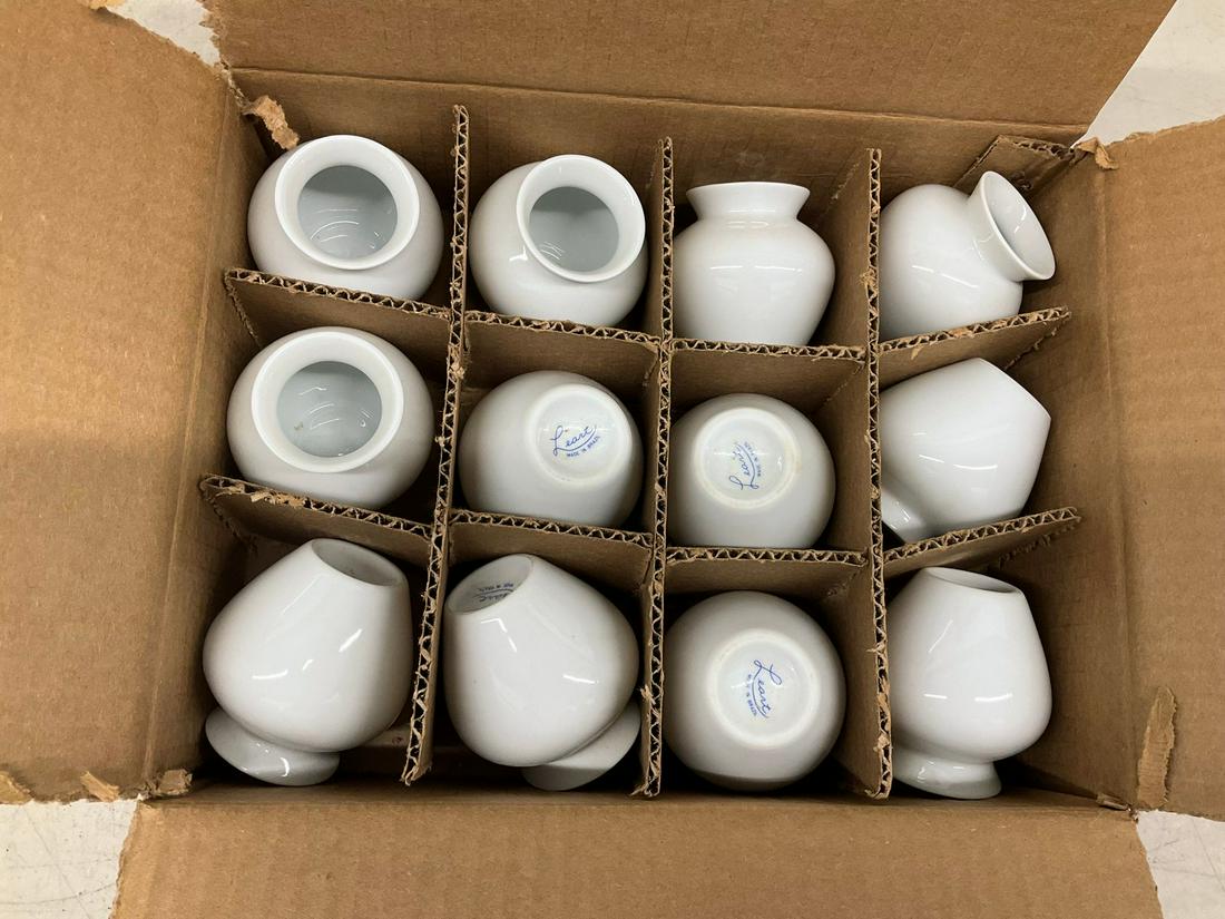 Lot of Porcelana Schmidt vases: 3" tall