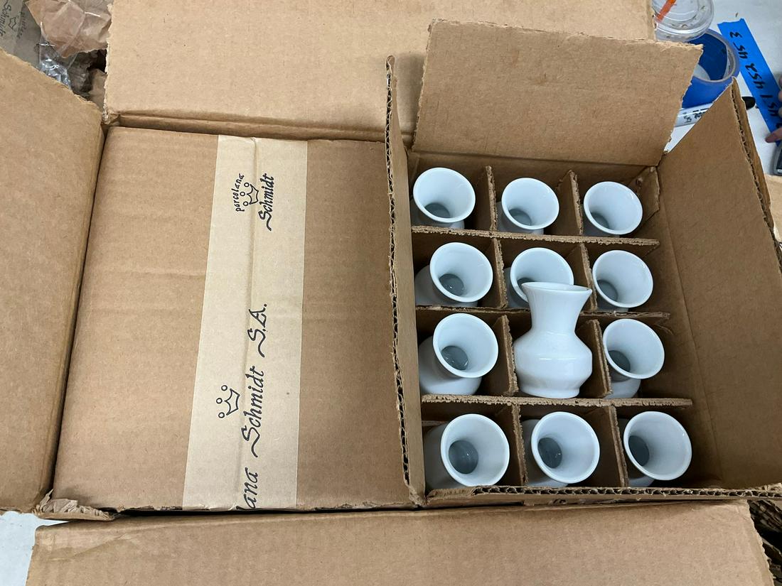 Lot of Porcelana Schmidt vases: 3" tall
