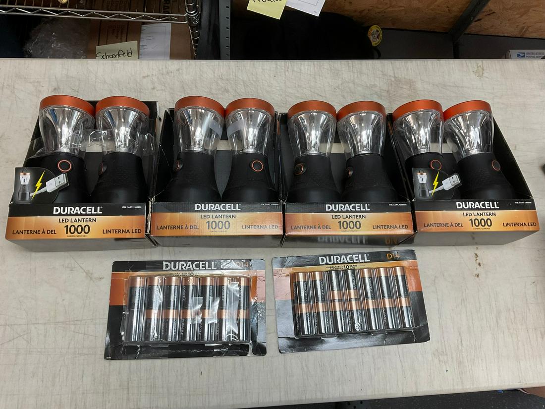 lot of 4 Duracell 1000 LED Lanterns (USB Chargeable) and 27 Duracell D14 batteries (1 of 1)