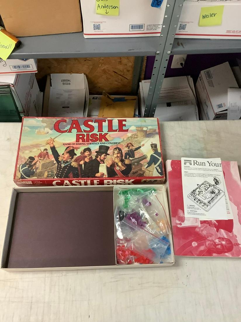 Vintage Parker Brothers Castle RIsk Board Game (1 of 1)
