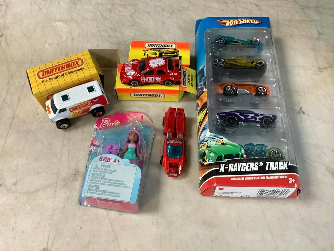 Lot of Matchbox, HotWheel, and more: Lot of Matchbox, HotWheel, and more