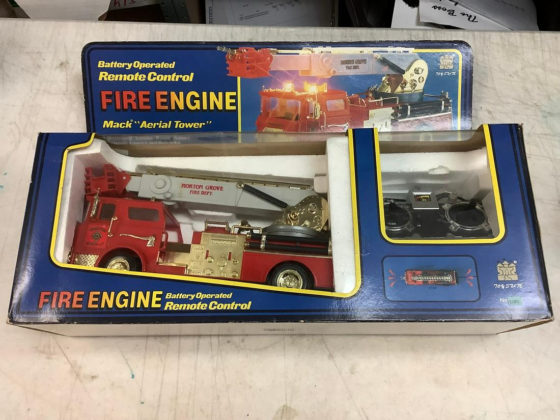 Battery Operated Remote Control Fire Engine Toy (1 of 1)