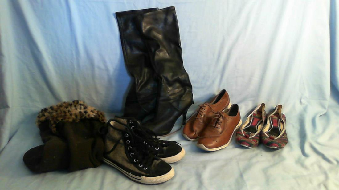 Sneakers, boots, sandles and boot liners, size 7.5: Sneakers, boots, sandles and boot liners, size 7.5