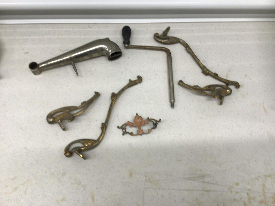 Lot of assorted metal parts: Lot of assorted metal parts