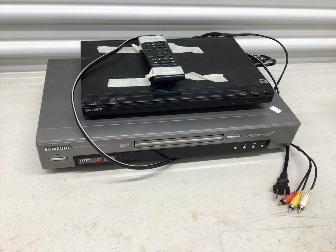 Sony blu ray and samsung DVD player (1 of 1)