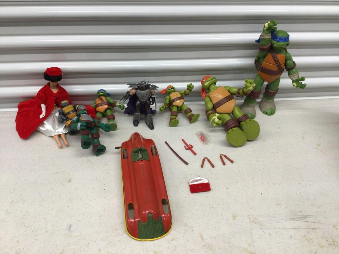 Lot of Teenage Mutant Ninja Turtles toys and more (1 of 1)