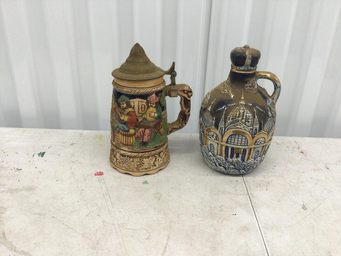 Lot of two decorative music box stein and decanter (1 of 1)
