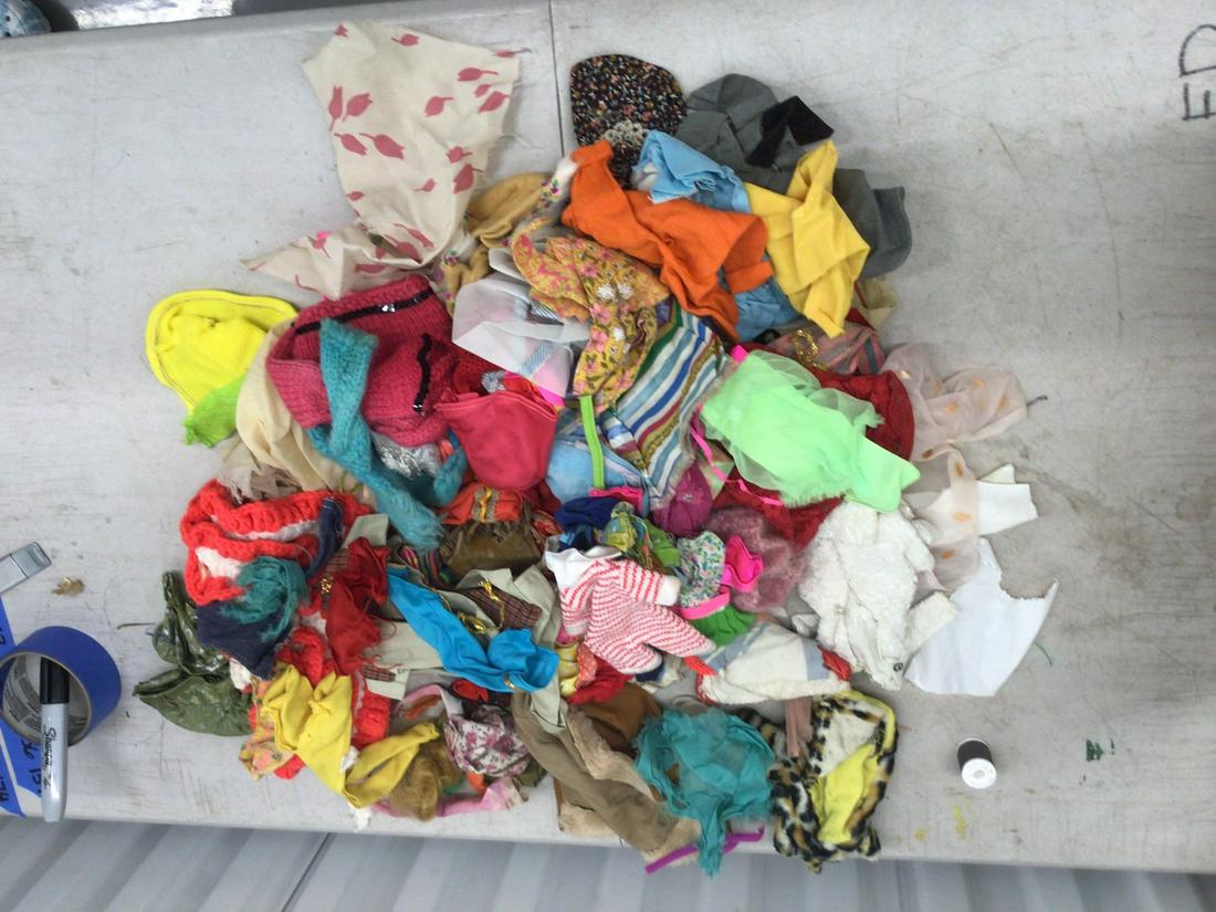 Lot of vintage Barbie clothes: Lot of vintage Barbie clothes