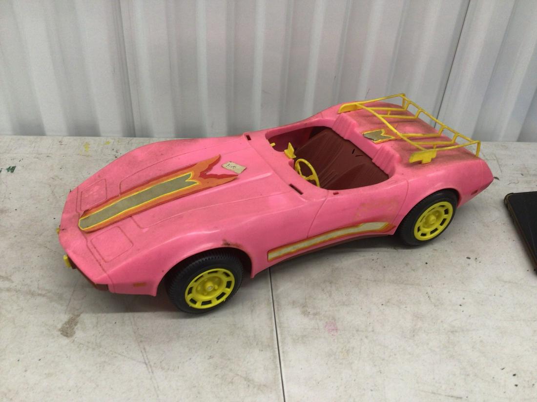 Barbie Corvette: 20"