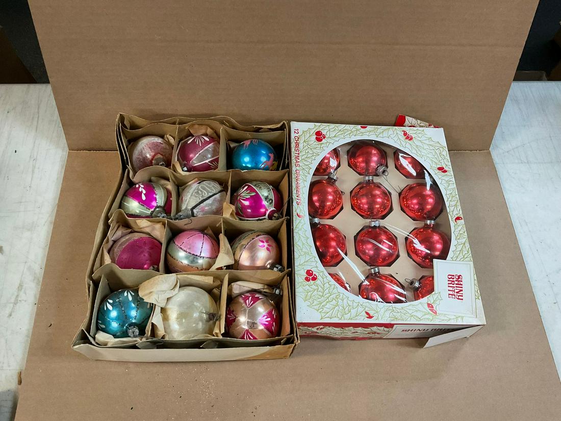 Shiny Brite vintage glass ornaments and other: Shiny Brite vintage glass ornaments and other