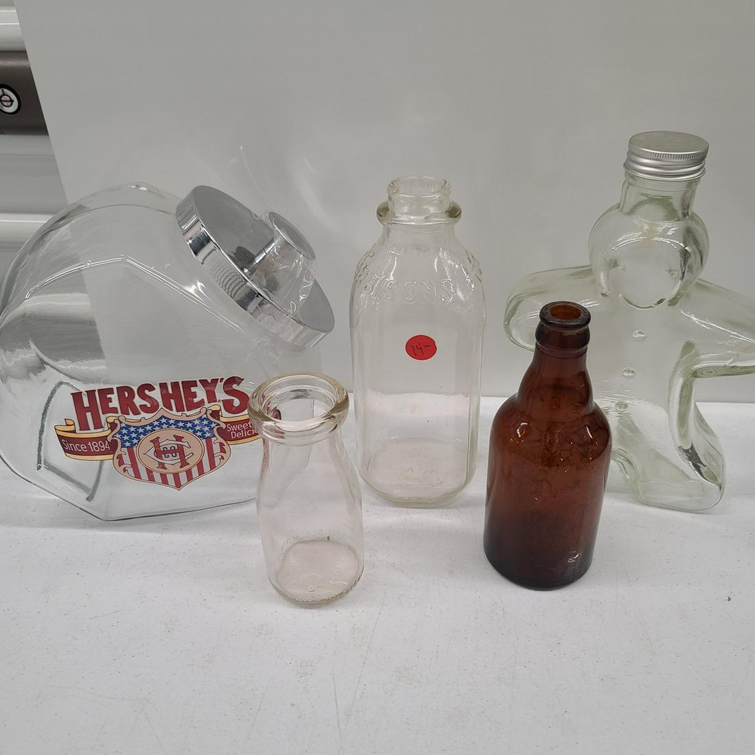 Hersey's cookie jar and other vintage glass ware: Hersey's cookie jar and other vintage glass ware