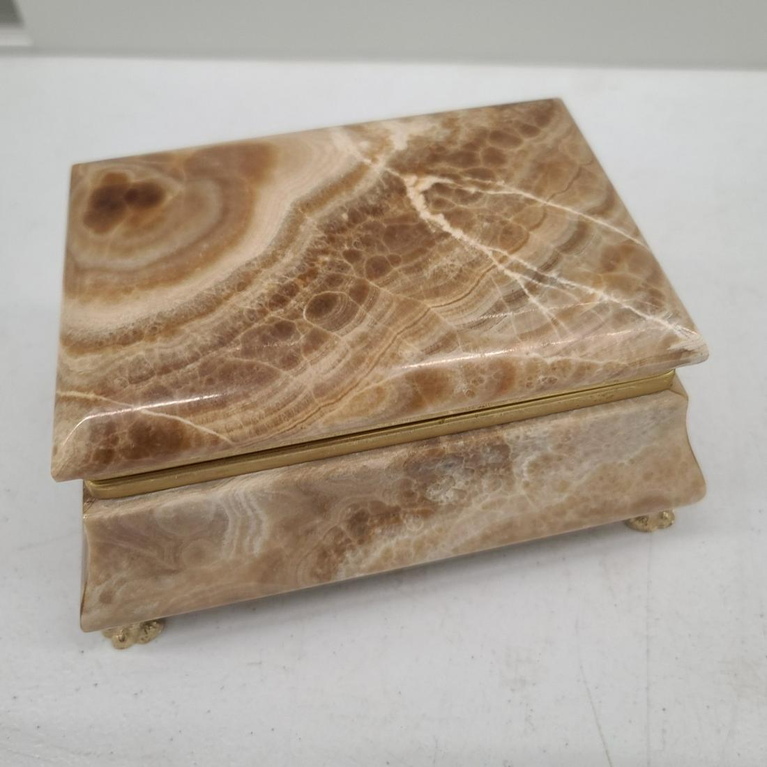 Decorative stone marbled 6x4x3 box lined in red velvet: Decorative stone marbled 6x4x3 box lined in red velvet