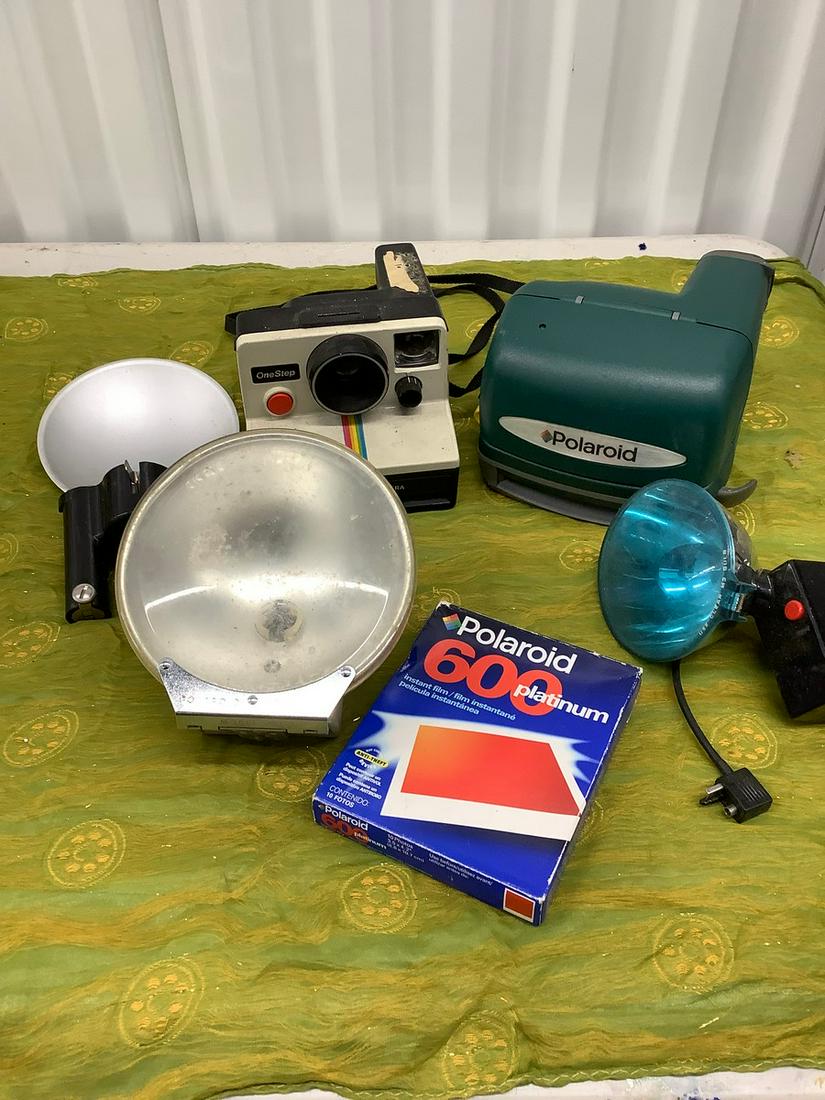 Lot of Polaroid One Step Cameras and Parts (1 of 1)