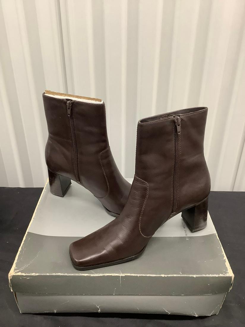 Nine & Co. boots, size 10 (1 of 1)