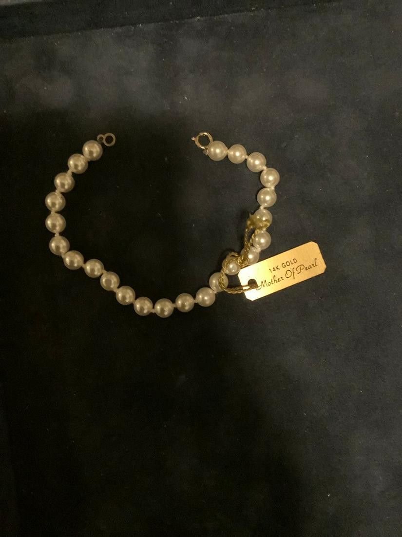 14kt Mother of Pearl Bracelet: 14kt Mother of Pearl Bracelet