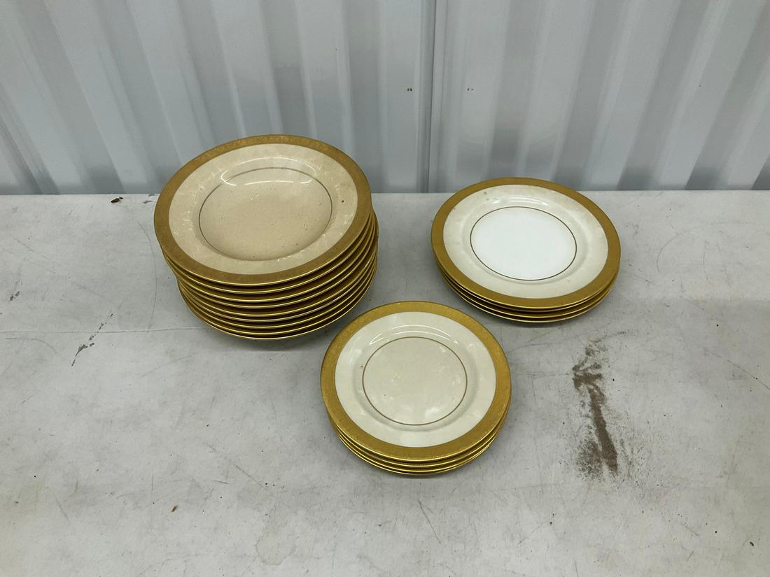 Lot of Theodore Haviland New York plates (Made in America): 8"