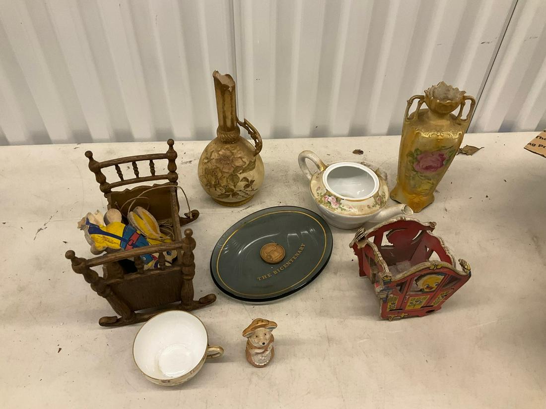 Lot of assorted vintage decorative items (1 of 1)