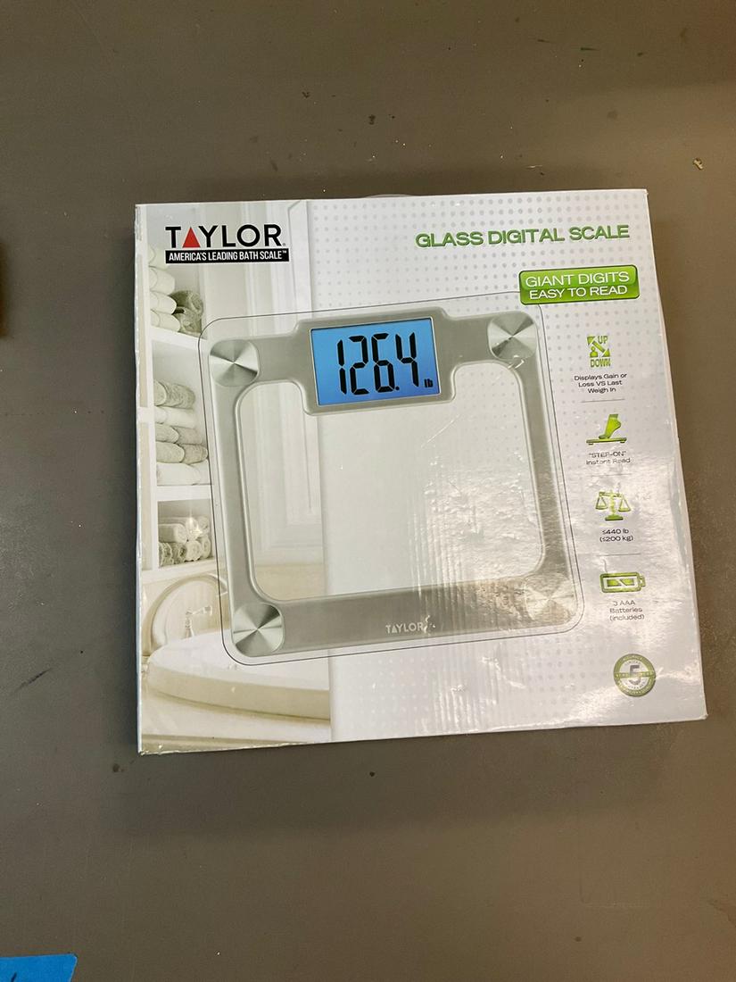 Taylor Americals Leading Bath Scale Digital Glass Scale (1 of 1)