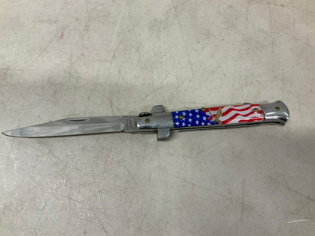 America Flag folding pocket knife (1 of 1)