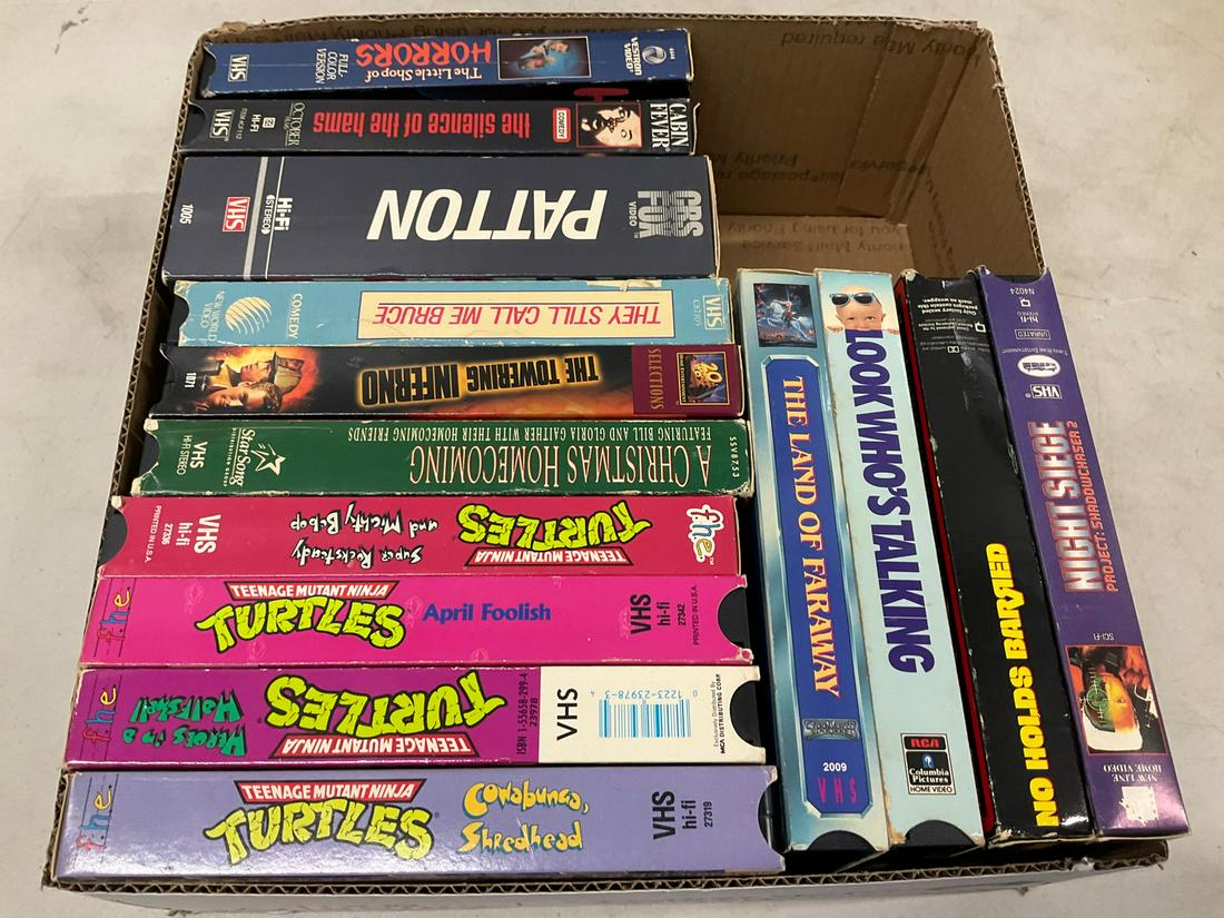 Lot of VHS tapes including TNMT, The silence of the hams, and more: Lot of VHS tapes including TNMT, The silence of the hams, and more