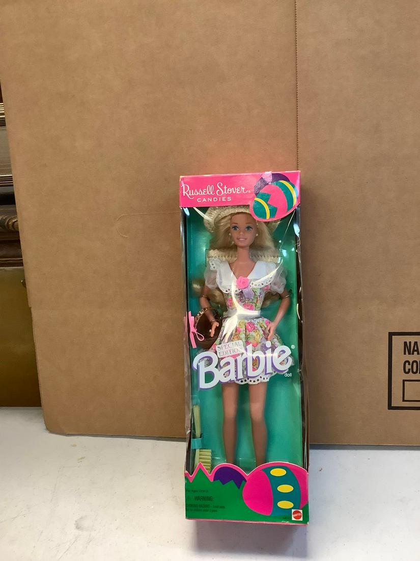 1995 "Russell Stover Candies" Barbie N.I.B. (1 of 1)