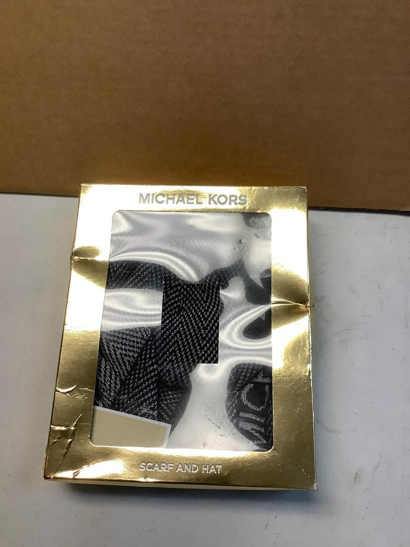 Michael Kors Scarf & Hat Set: Michael Kors Scarf & Hat Set