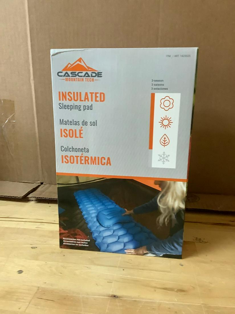 Cascade Mountain Tech Insulated Sleeping Pad N.I.B. (1 of 1)