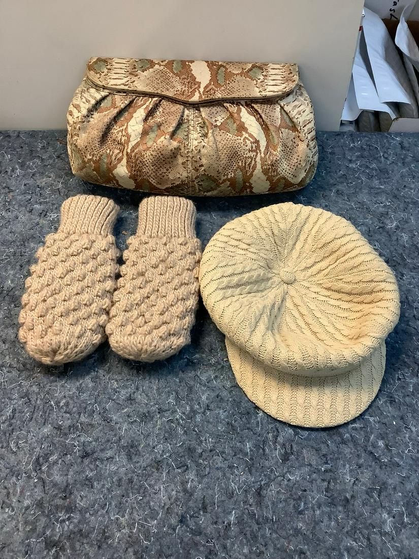 Juicy Couture Box with Makeup 9x9: Juicy Couture Box with Makeup 9x9