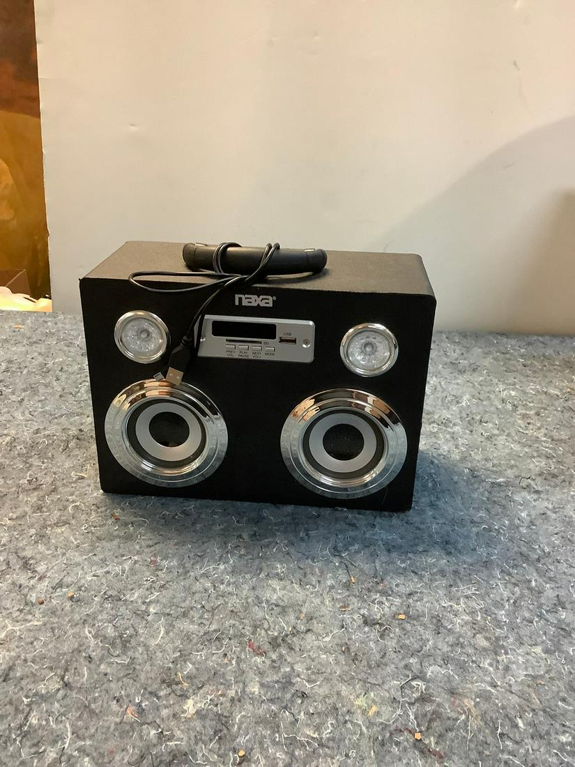Naxa-3043 Portable SD/USB Digital Speaker 8x10 (1 of 1)