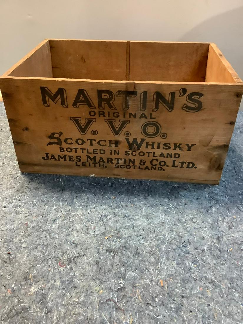 Martin's Original V.V.O. Scotch Whisky Wooden Crate 9x17.5: Martin's Original V.V.O. Scotch Whisky Wooden Crate 9x17.5