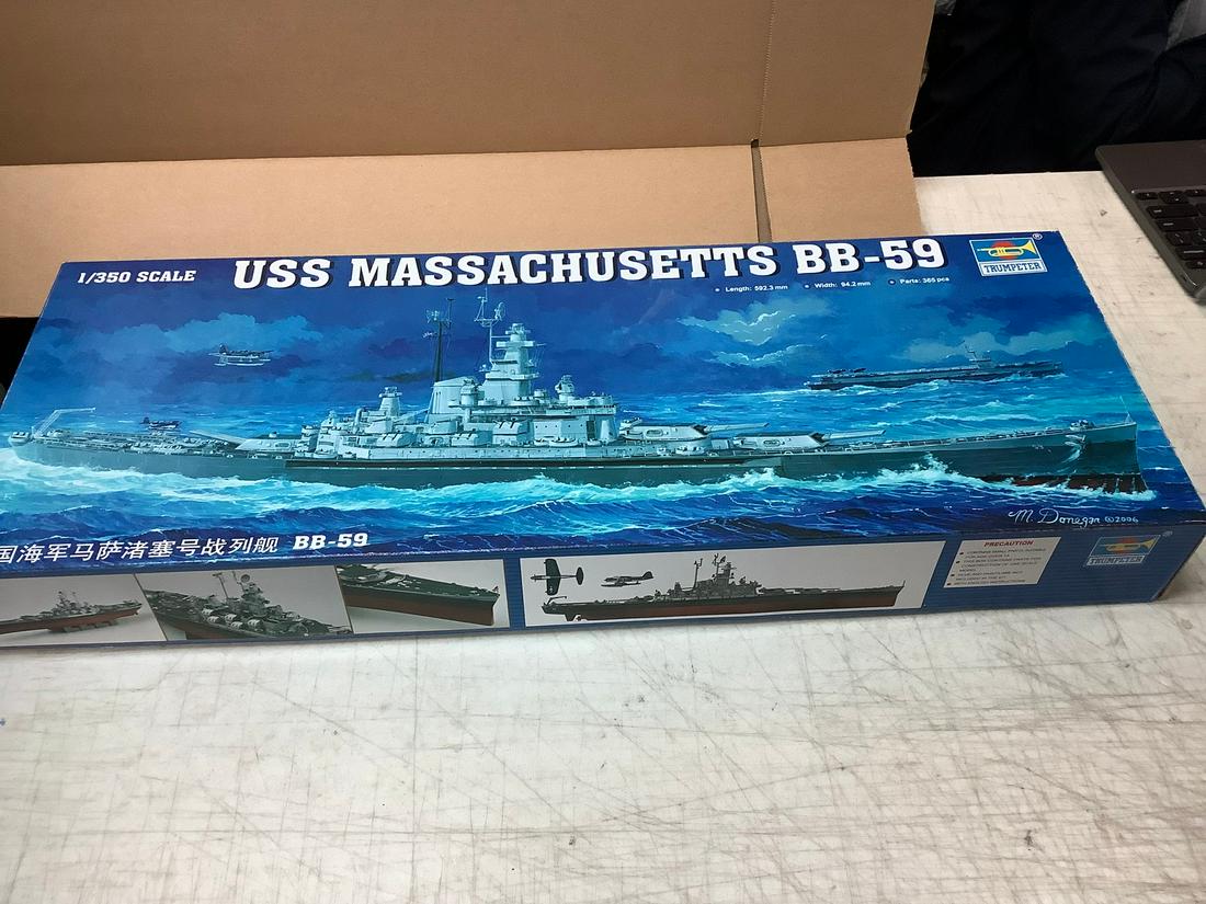 Complete USS Massachusetts BB-59 1/350 Scale: Complete USS Massachusetts BB-59 1/350 Scale