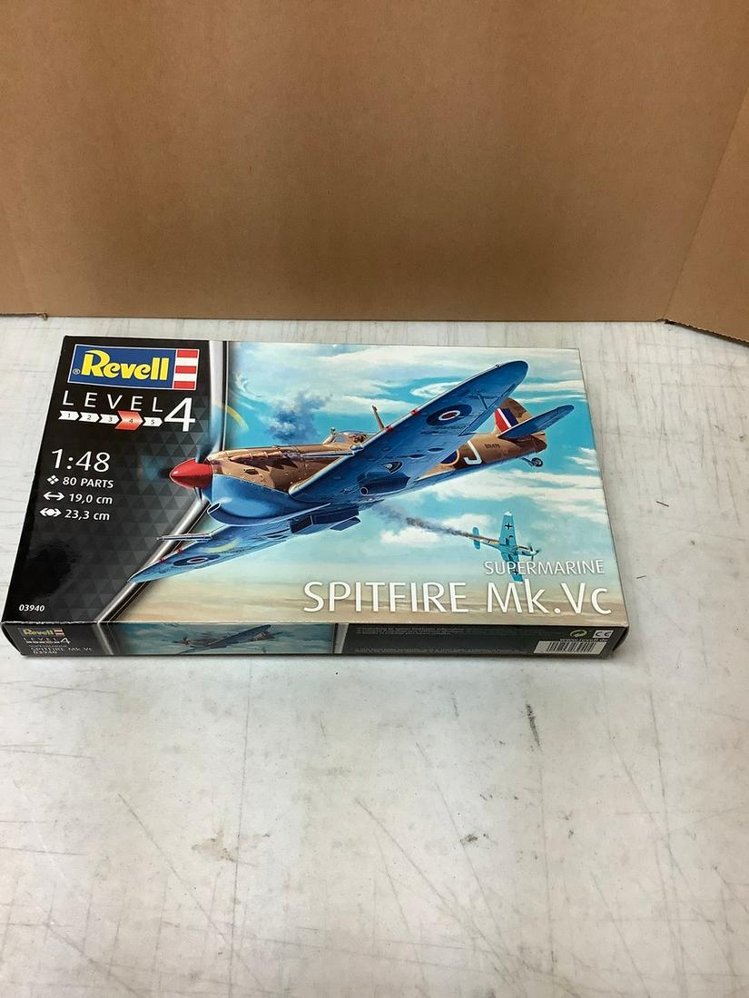 Complete Revell Level 4 Supermarine Spitfire  Mk.Vc  1:48 (1 of 1)